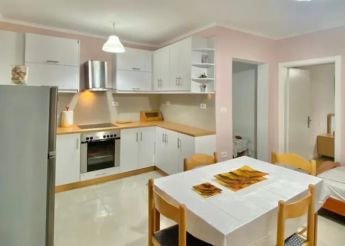 Sunshine Apartment Sarandë